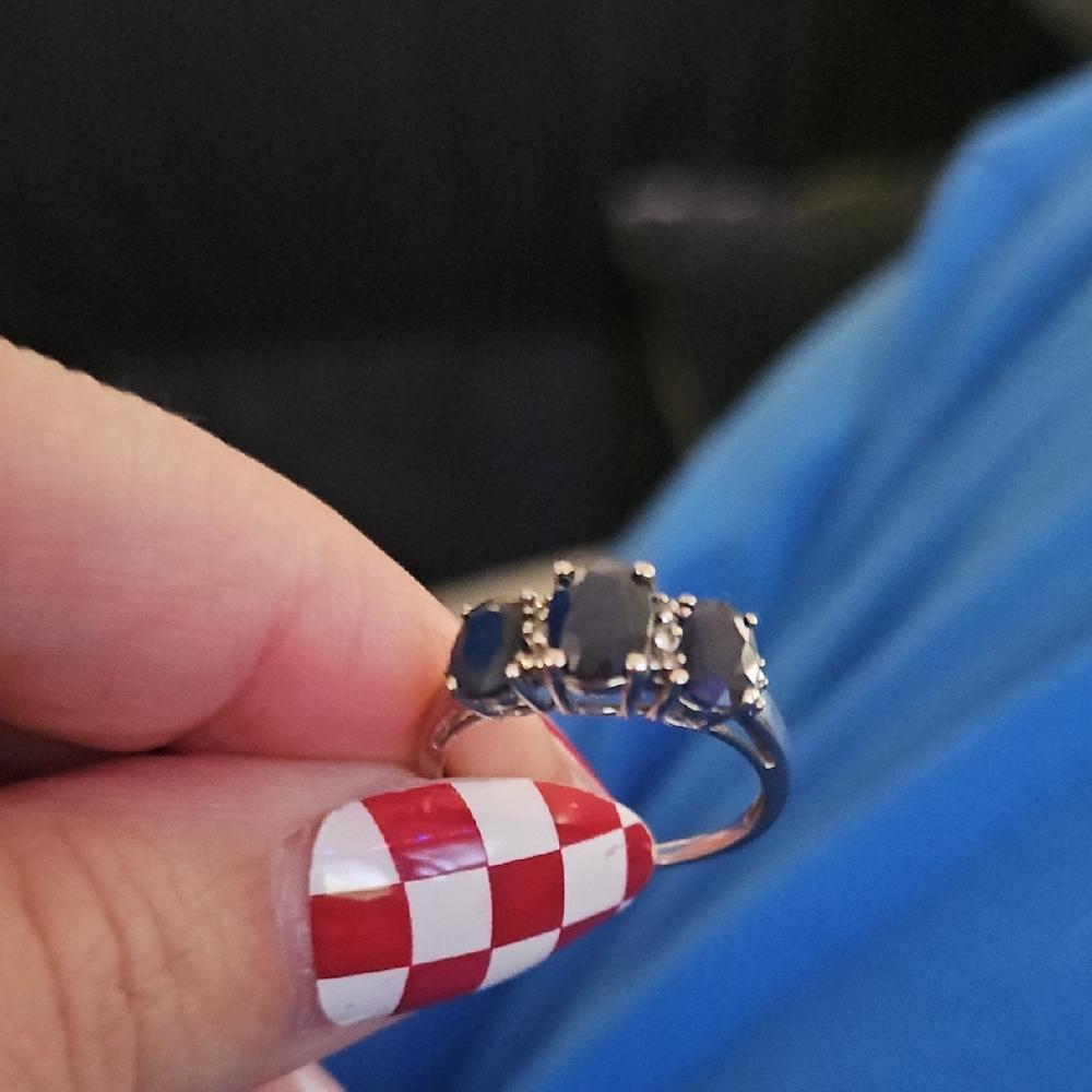 Elegant Silver and Sapphire Ring